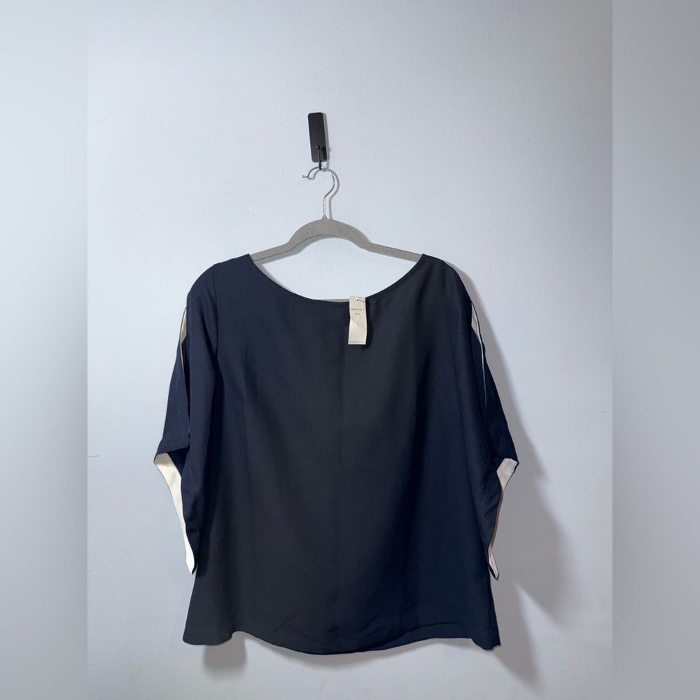Banana Republic Womens Navy Split sleeve Contrast band Blouse Size Large NWT